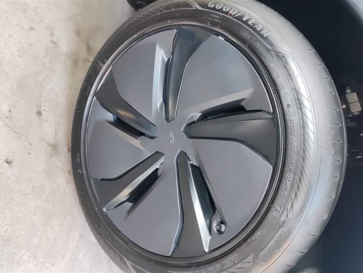 Фото 6 - Tesla Model Y