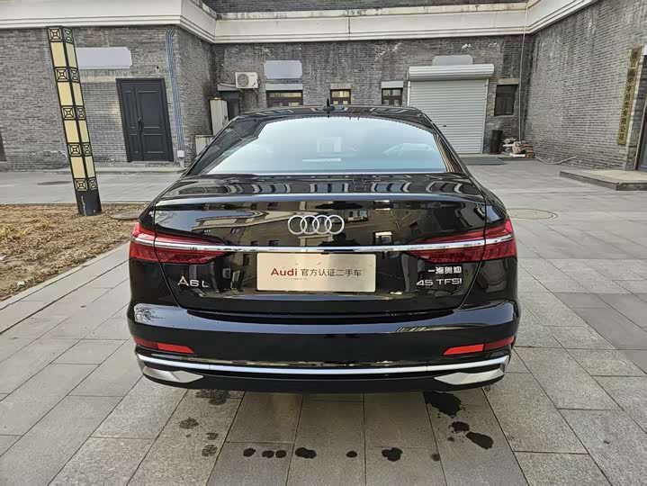 Фото 5 - Audi A6L