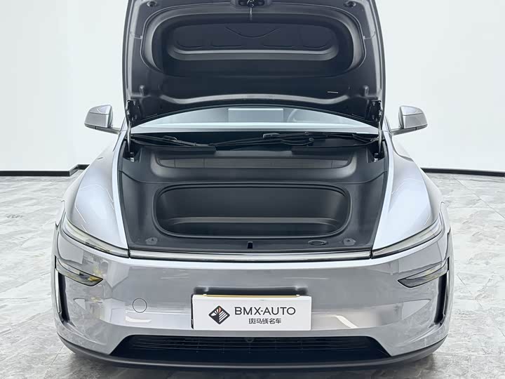 Фото 9 - Tesla Model Y