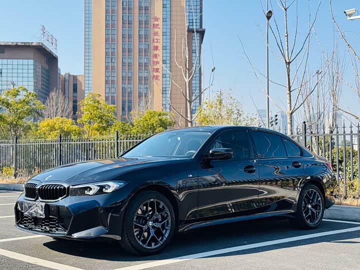 Photo 1 - BMW 3 Series