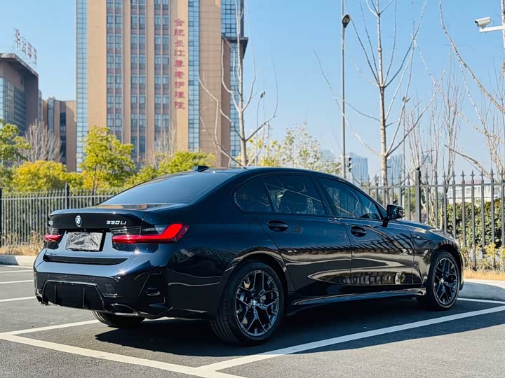 Photo 7 - BMW 3 Series