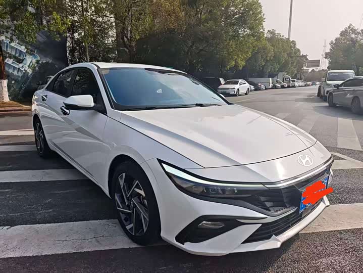 Фото 3 - Hyundai Elantra N line