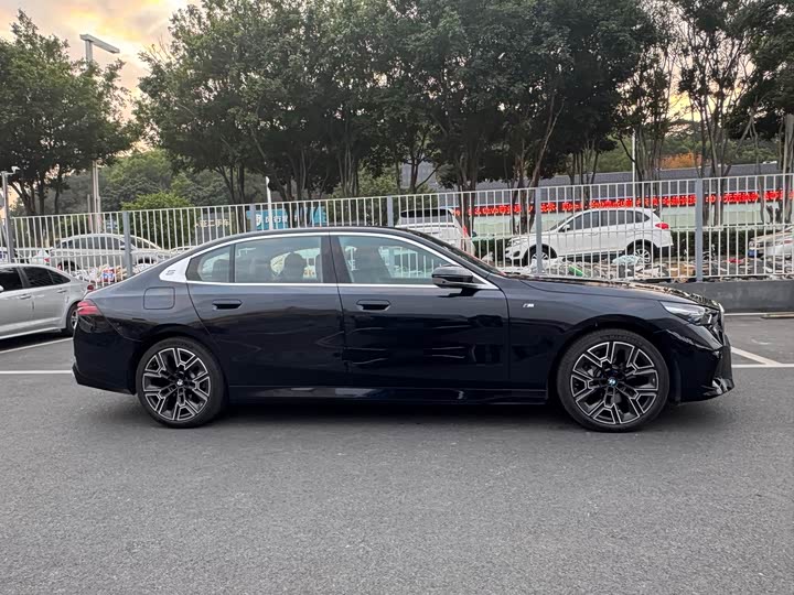 Фото 7 - BMW 5 Series