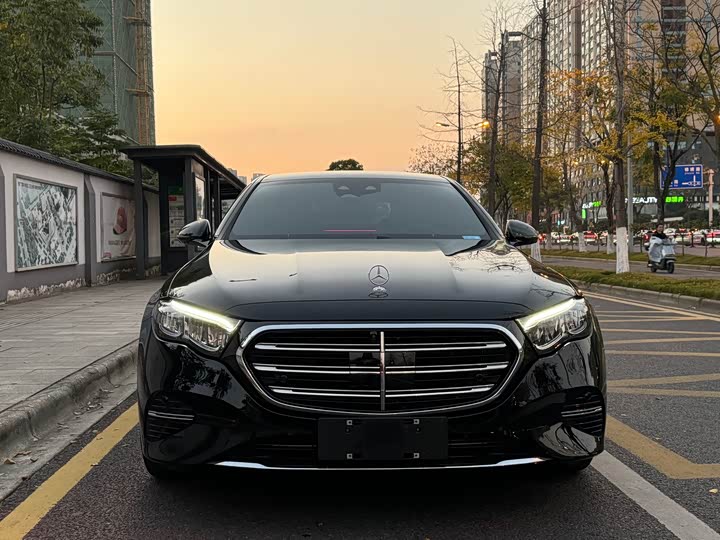 Photo 1 - Mercedes-Benz E-Class