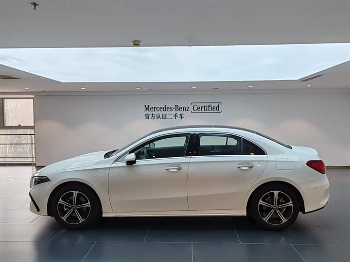 Фото 6 - Mercedes-Benz A-Class