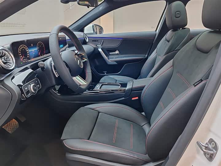 Фото 9 - Mercedes-Benz A-Class