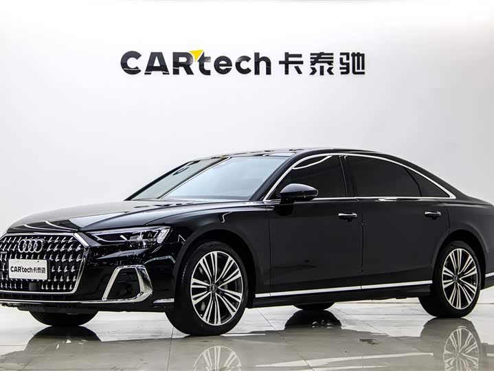 Фото 1 - Audi A8