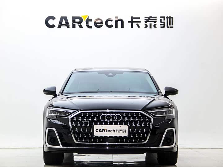 Фото 2 - Audi A8