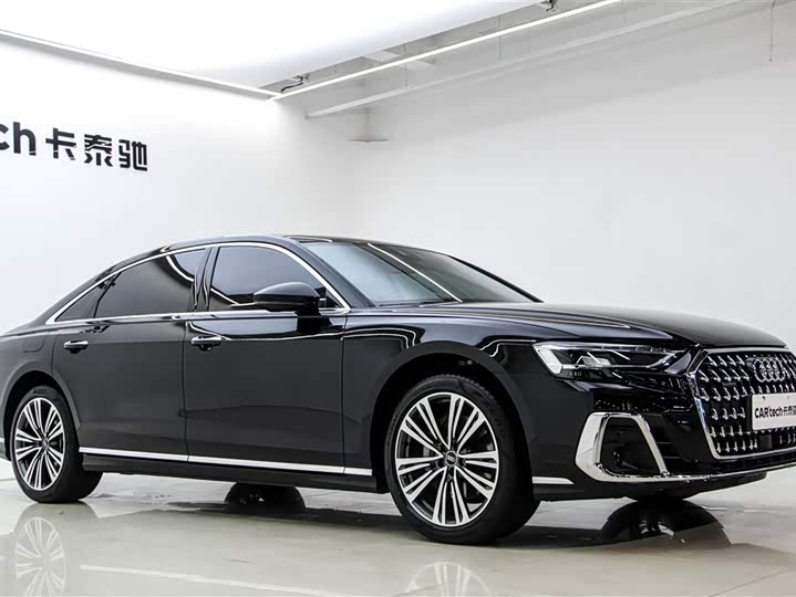 Фото 3 - Audi A8