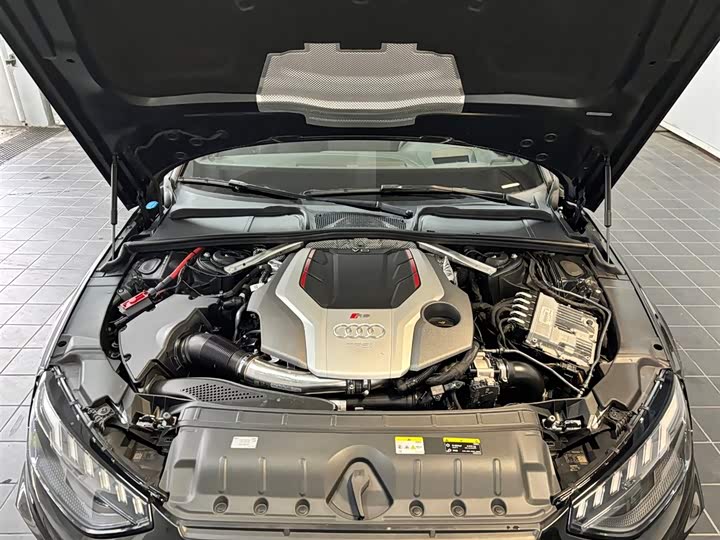 Фото 6 - Audi RS 4