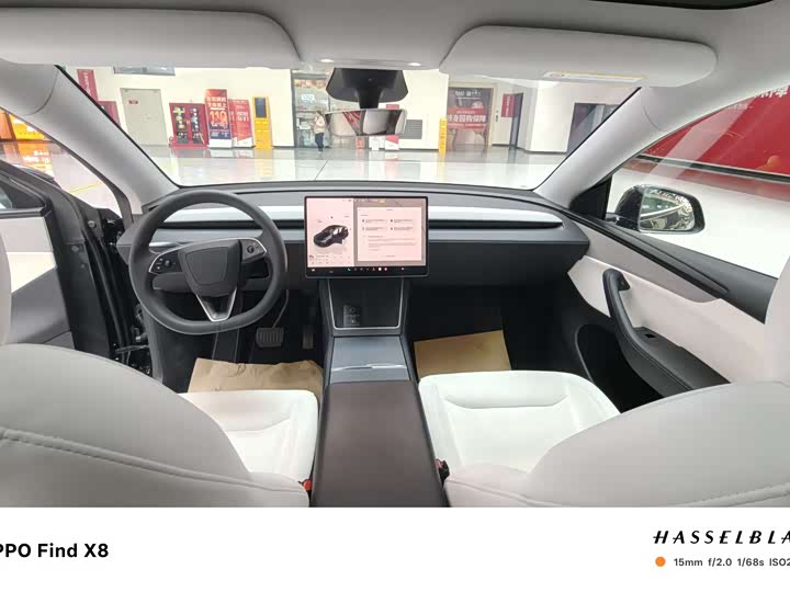 Фото 9 - Tesla Model Y