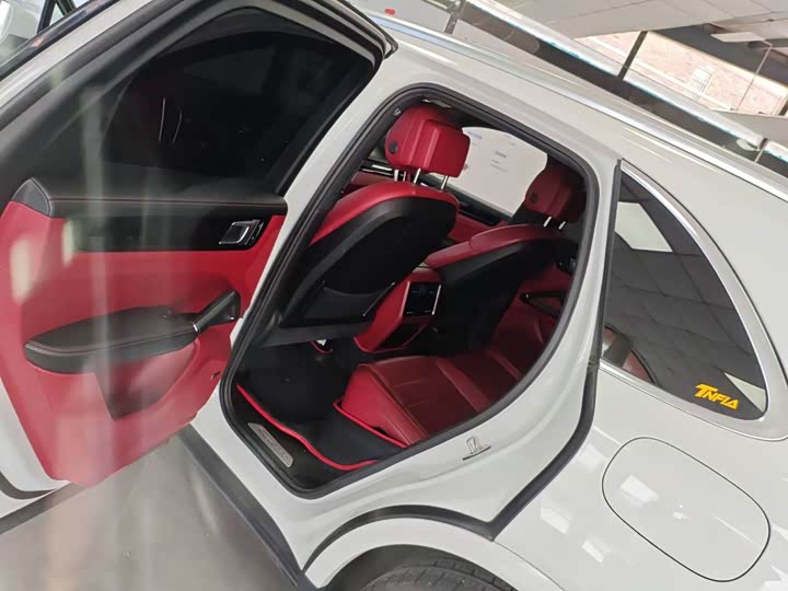 Фото 4 - Porsche Cayenne Hybrid