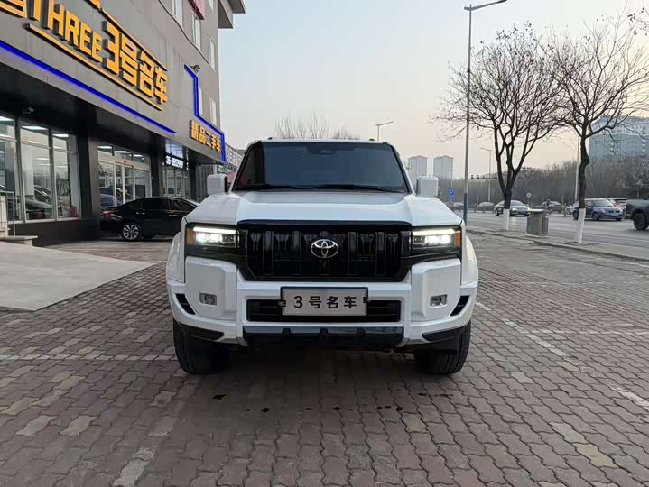 Фото 1 - Toyota Prado