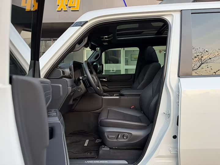 Фото 7 - Toyota Prado