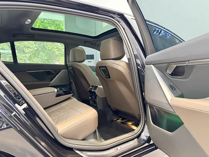 Фото 7 - BMW 5 Series