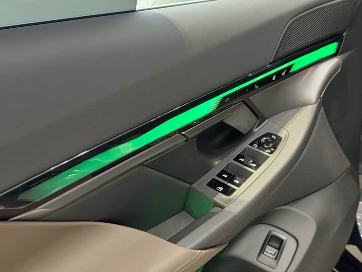 Фото 8 - BMW 5 Series