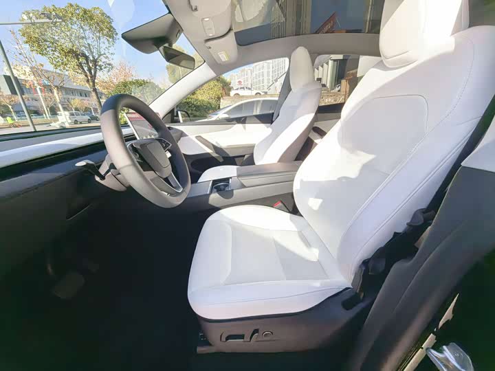 Фото 7 - Tesla Model Y