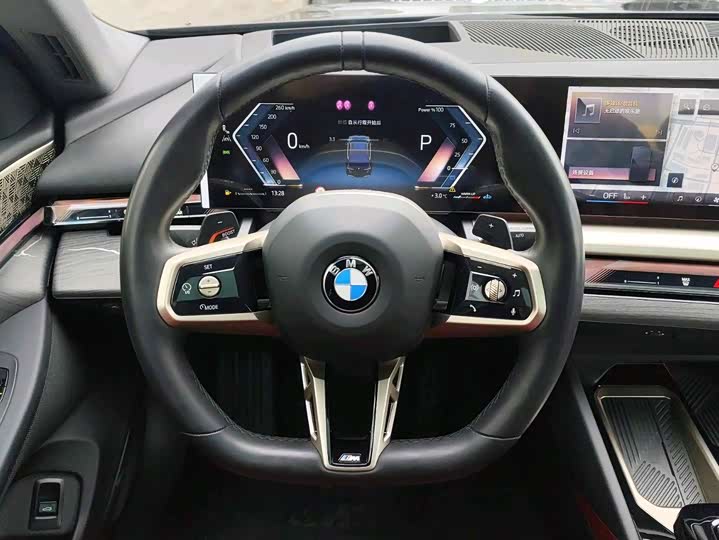 Фото 9 - BMW 5 Series