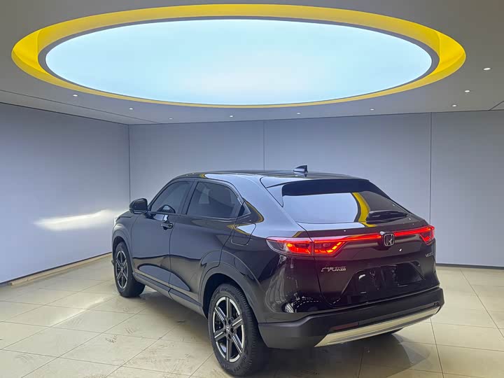 Фото 4 - Honda Vezel