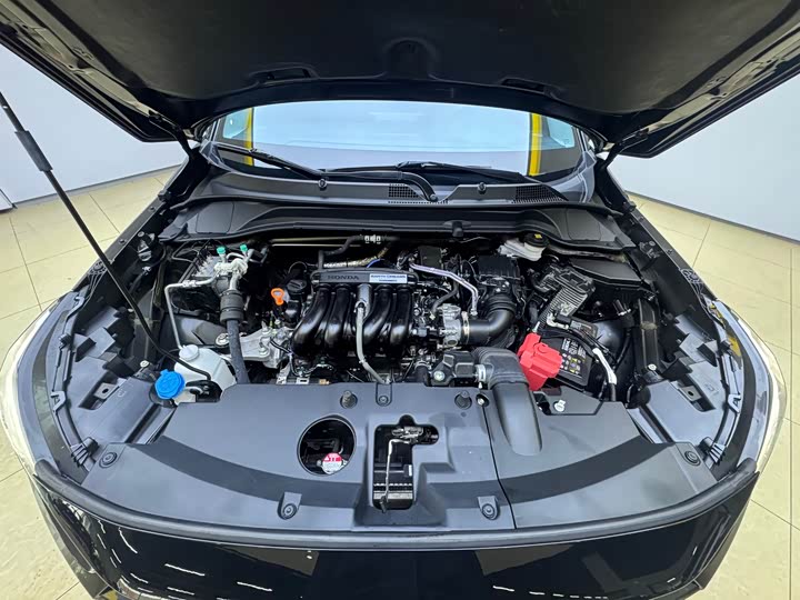 Фото 7 - Honda Vezel