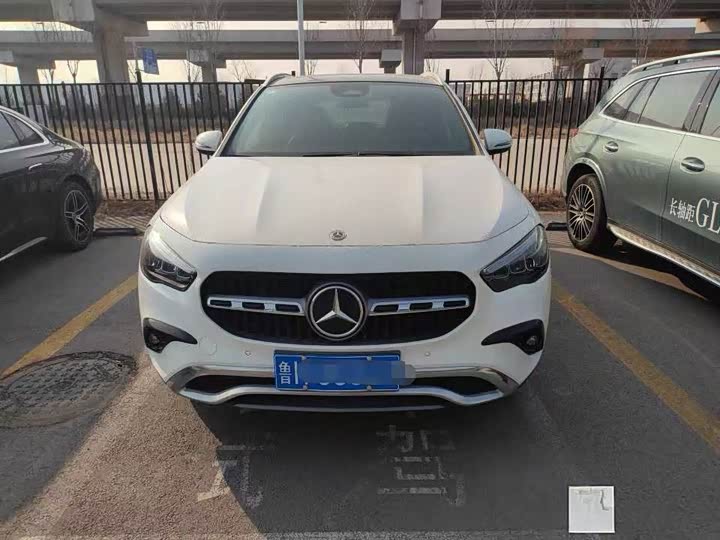 Фото 2 - Mercedes-Benz GLA-Class