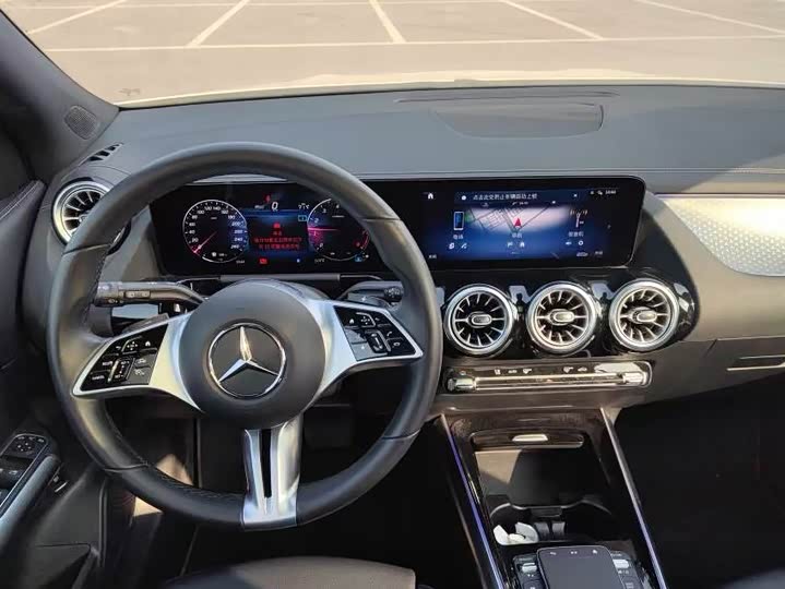 Фото 4 - Mercedes-Benz GLA-Class