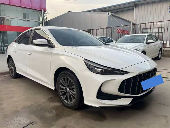 Фото 1 - MG Motor 5