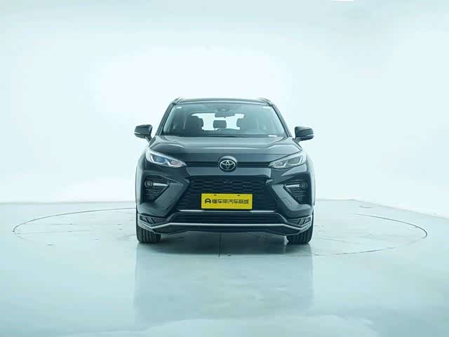 Фото 3 - Toyota Wildlander