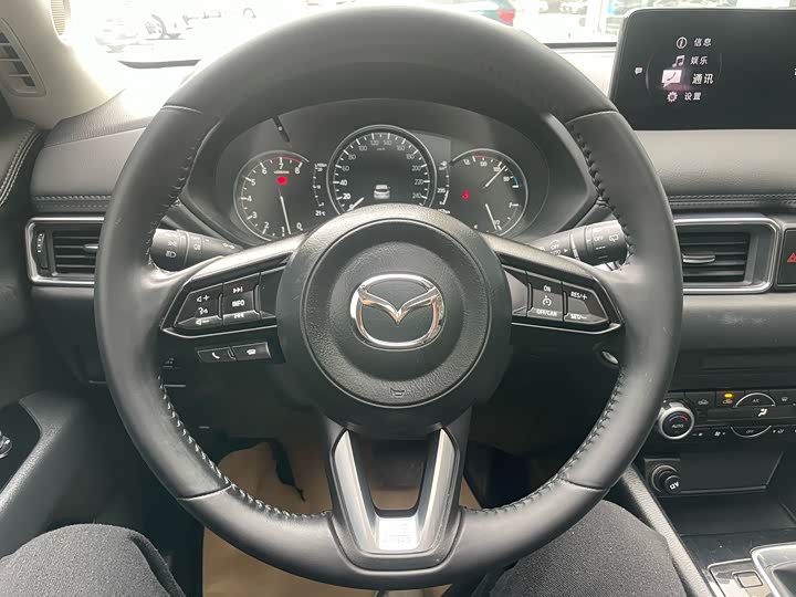 Фото 8 - Mazda CX-5