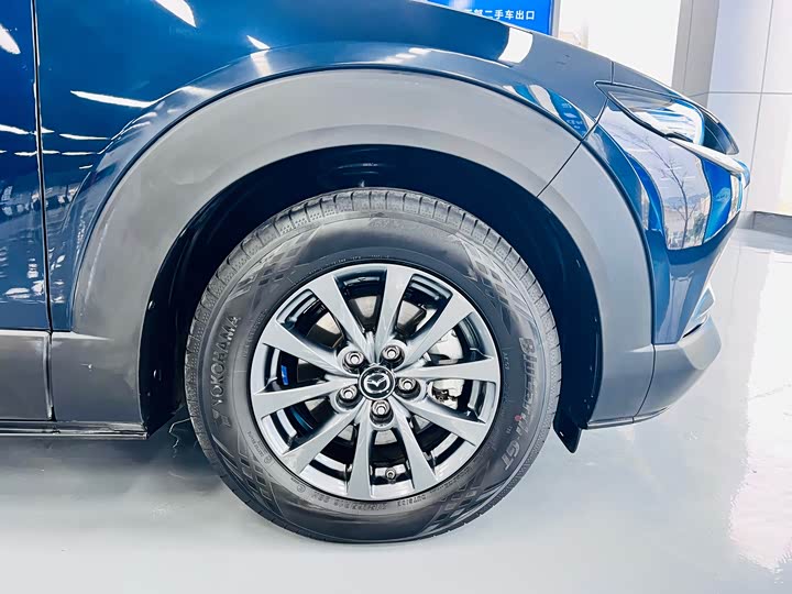 Фото 4 - Mazda CX-30