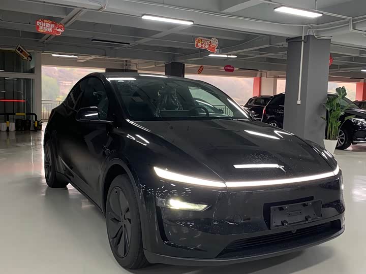 Фото 3 - Tesla Model Y