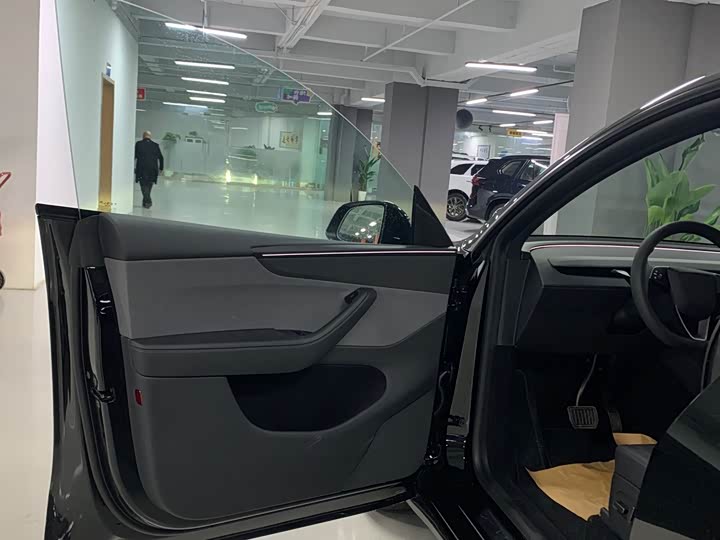 Фото 5 - Tesla Model Y