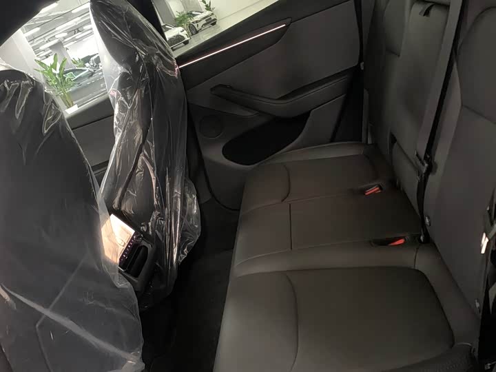 Фото 6 - Tesla Model Y