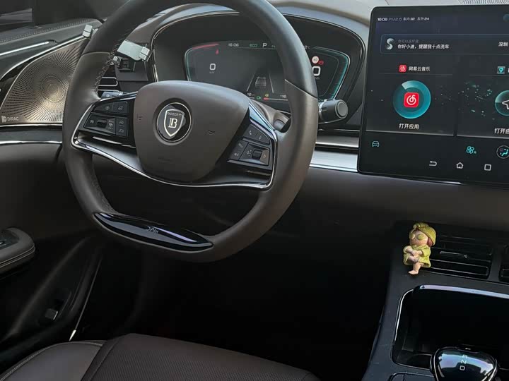 Фото 6 - BYD Han