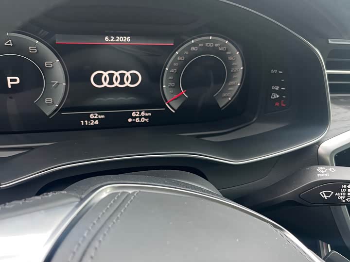 Фото 8 - Audi A6L