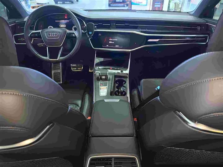 Фото 9 - Audi A6L