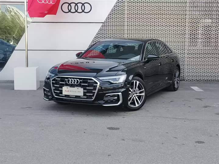 Фото 1 - Audi A6L