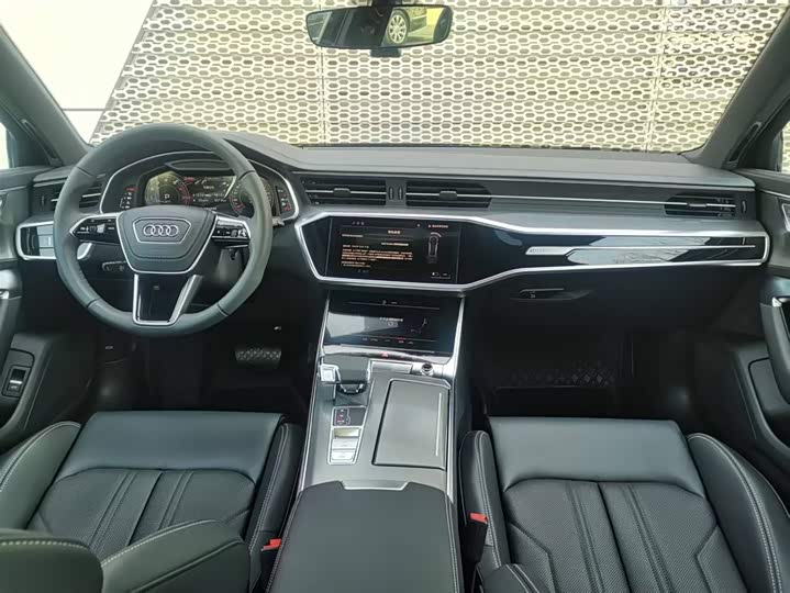 Фото 8 - Audi A6L