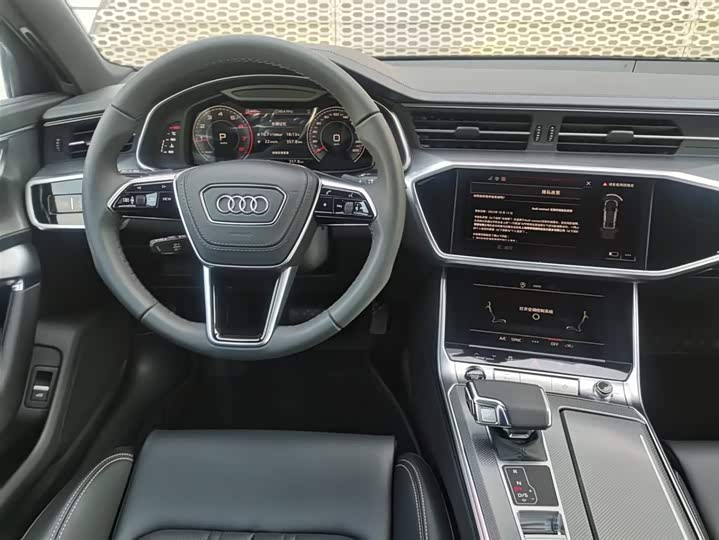Фото 9 - Audi A6L