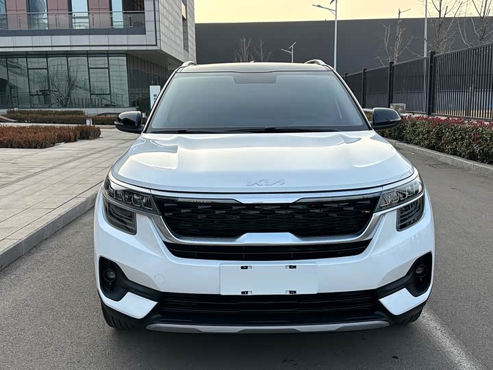 Фото 2 - Kia KX3