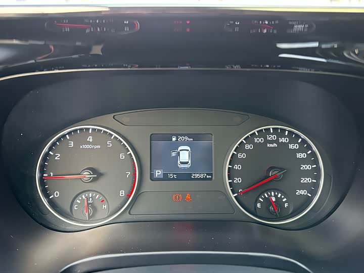 Фото 4 - Kia KX3