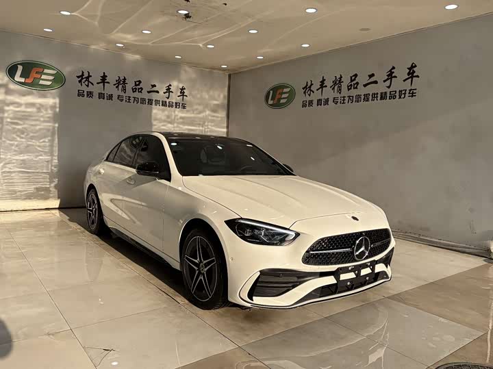 Фото 4 - Mercedes-Benz C-Class