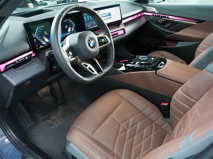 Фото 8 - BMW 5 Series