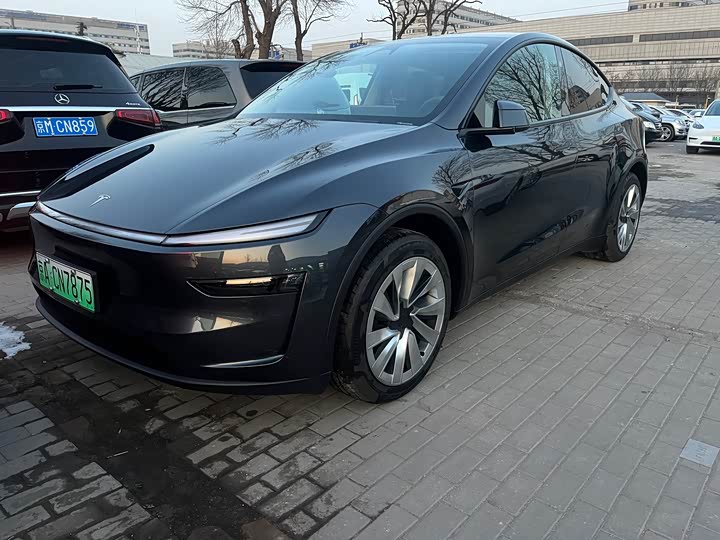 Фото 1 - Tesla Model Y