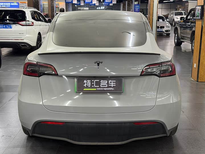 Фото 9 - Tesla Model Y