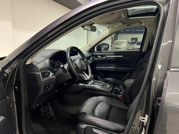 Фото 8 - Mazda CX-5