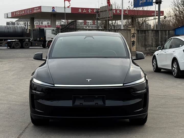 Фото 2 - Tesla Model Y