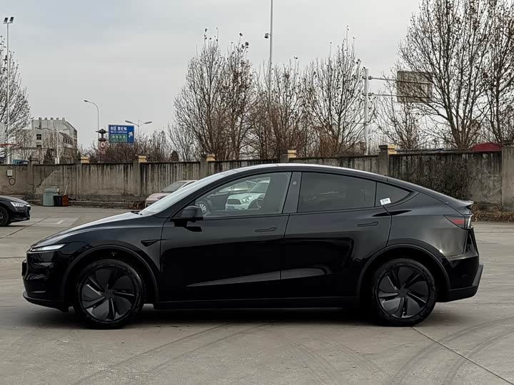 Фото 3 - Tesla Model Y