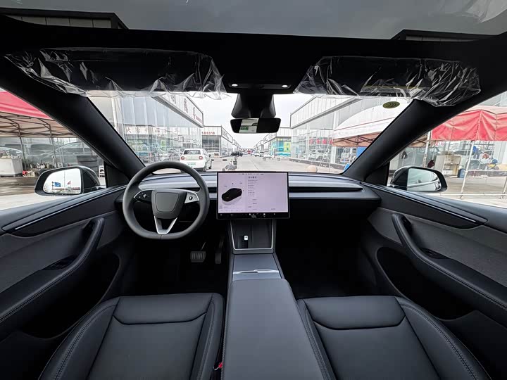 Фото 6 - Tesla Model Y