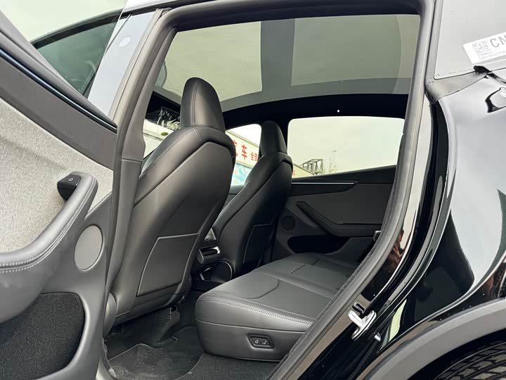 Фото 8 - Tesla Model Y